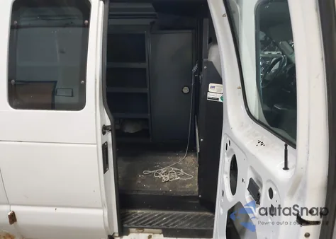 2003 Ford E-150 Commercial z USA, uszkodzony, nr VIN 1FTRE14213HC00577